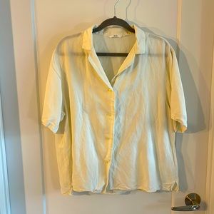 Uniqlo linen short-sleeve button-down shirt